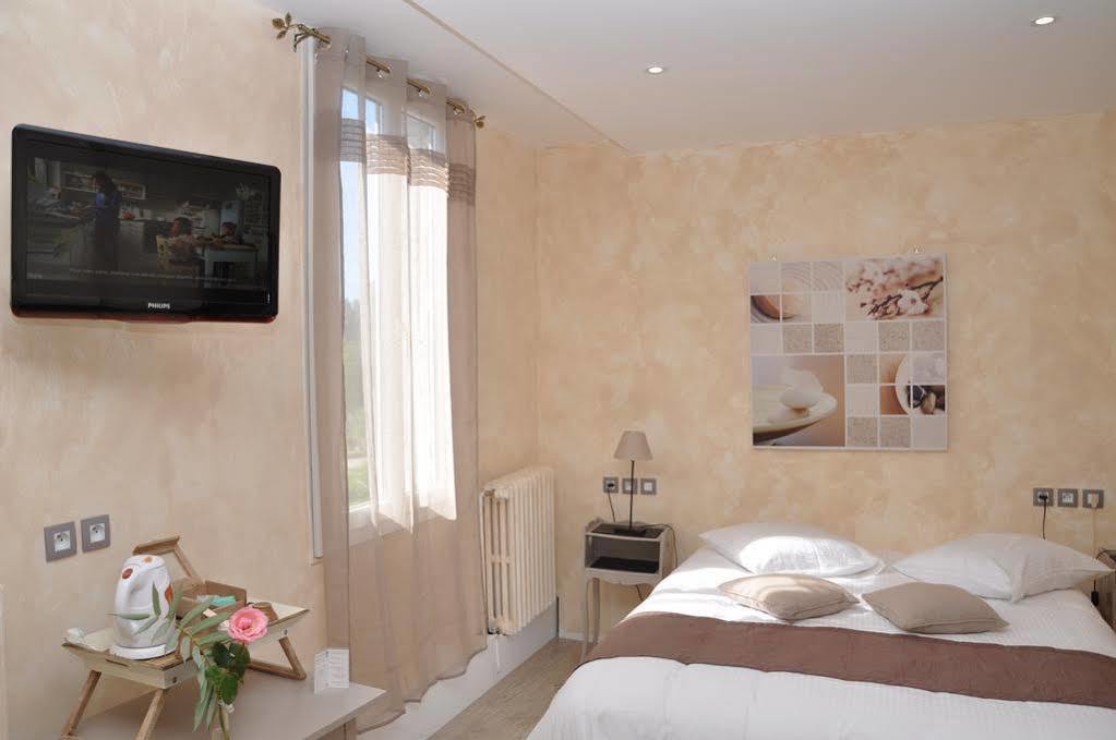 Logis Hotel Restaurant Le Lascaux Montignac-Lascaux Buitenkant foto
