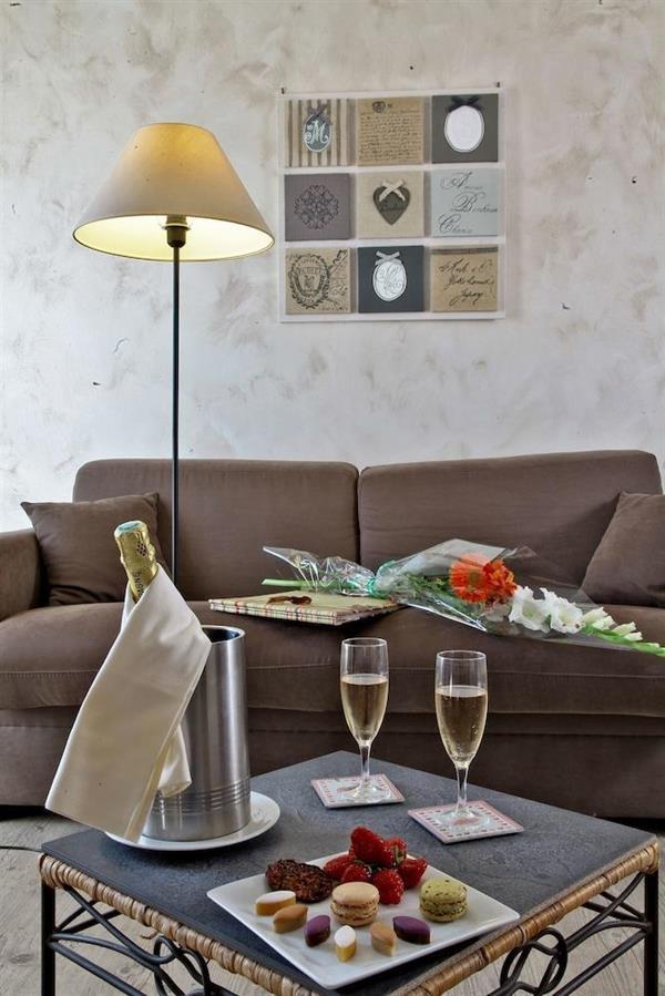 Logis Hotel Restaurant Le Lascaux Montignac-Lascaux Buitenkant foto